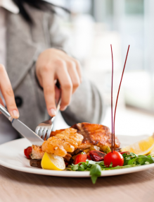 Basic Restaurant Etiquette Everyone Needs To Follow